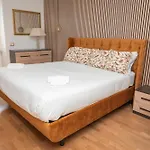 Stefania\'S Luxury Apartment